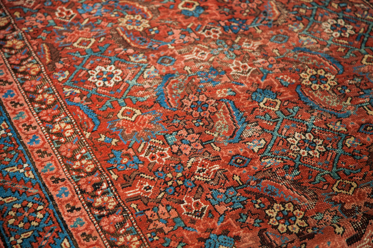 Bakshaish Carpet