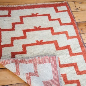 ee001247-modern-vintage-tulu-ivory-orange-rug-4